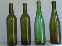 绿色红酒瓶 绿色玻璃瓶 翠绿啤酒瓶，透明啤酒瓶